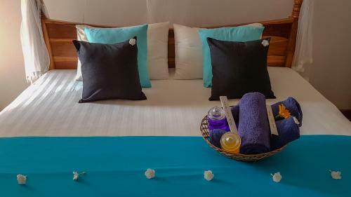 Hotel White Villa Beach Resort