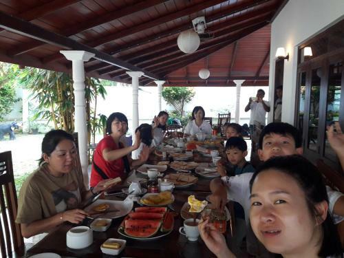 Hotel White Villa Beach Resort