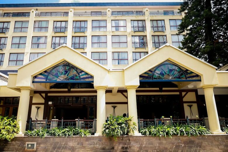 Hotel The Heron Portico