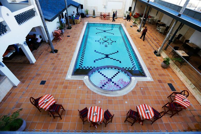 Hotel The Heron Portico
