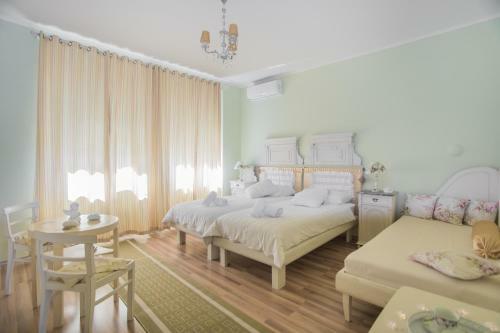 Shabby Chic Apartments