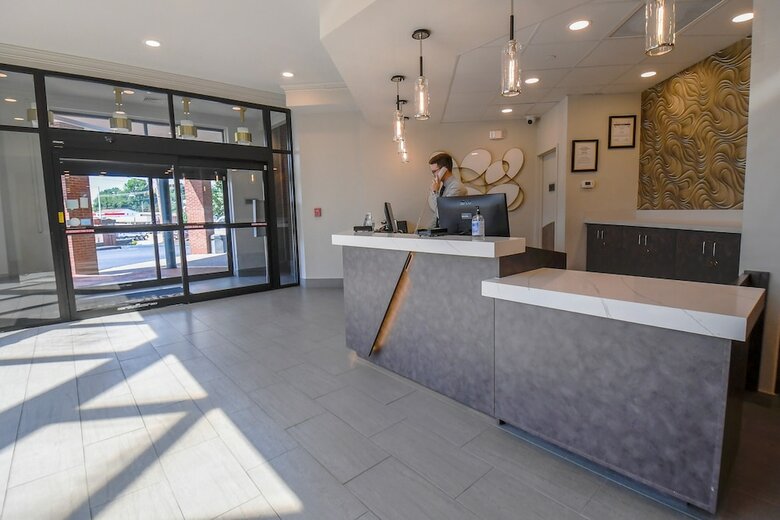 Euro Suites Hotel