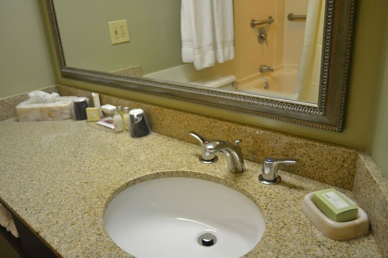 Euro Suites Hotel