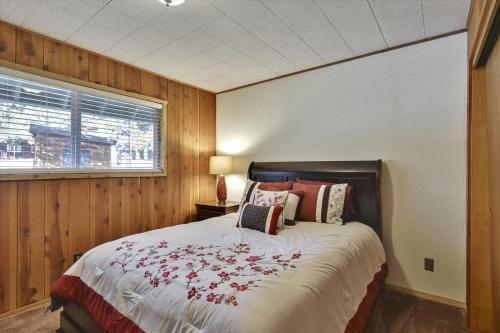 Squaw Chalet By Tahoe Vacation Rentals