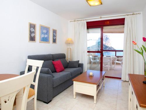 Two-bedroom Apartment Amatista 01