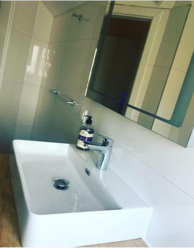 Hostal Villa White