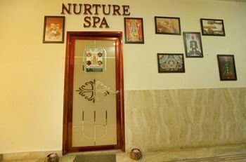 Hotel Nirvana Palace