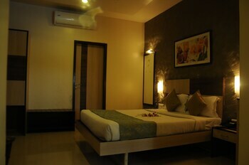 Hotel Madhav International