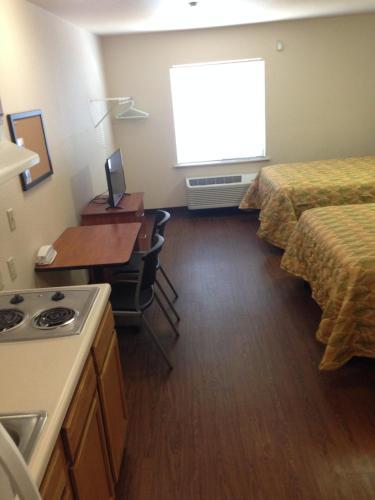 Hotel Inland Suites Elvis