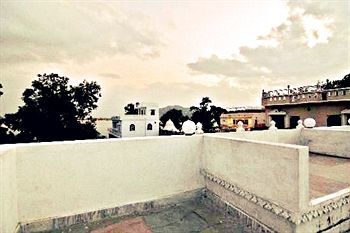 Hotel Hibiscus Guest House