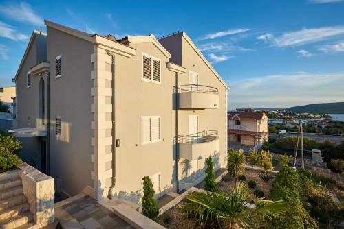 Apartments Vrania