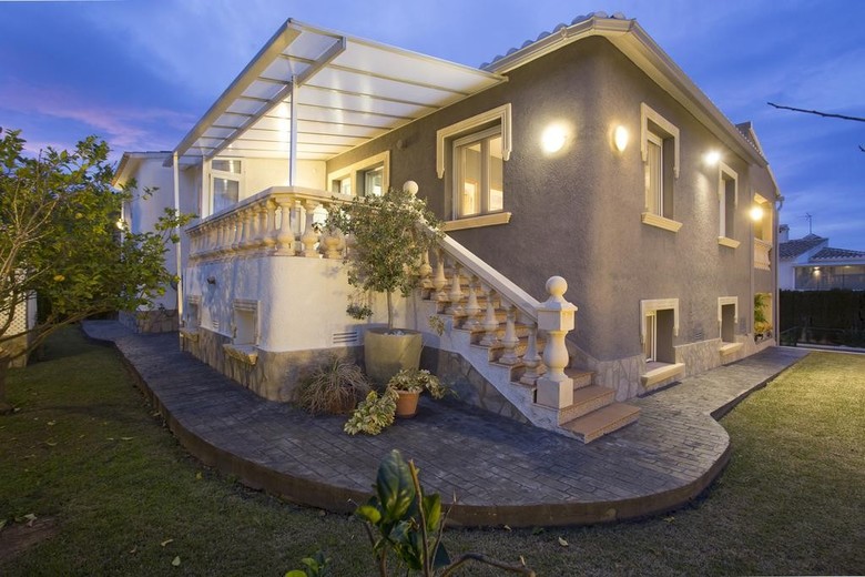 Villa Aurora