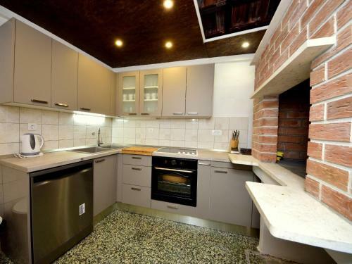 Villa Holiday Home Mirko