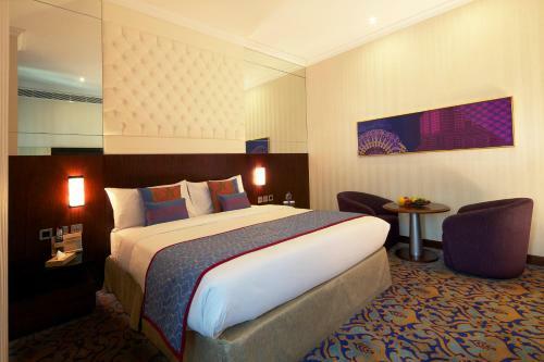 Raviz Center Point Hotel