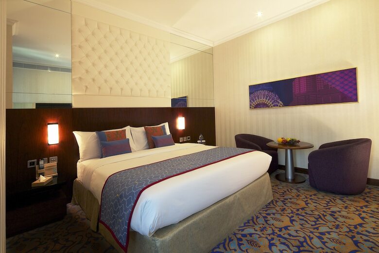 Raviz Center Point Hotel