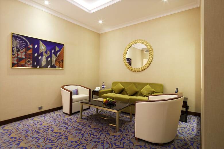 Raviz Center Point Hotel
