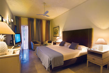 Hotel Ta Cenc & Spa