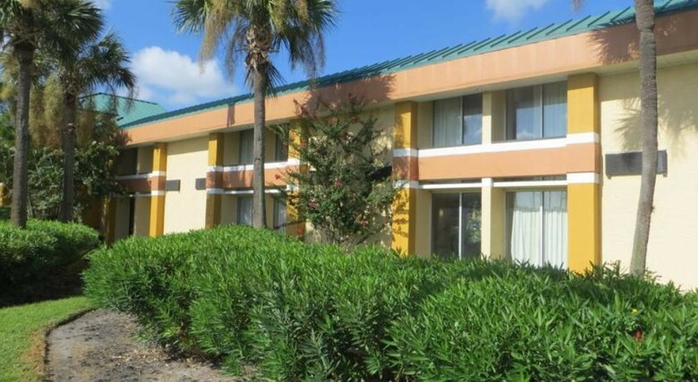 Hotel Baymont Inn & Suites Florida Mall