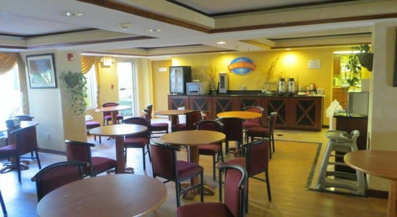 Hotel Baymont Inn & Suites Florida Mall