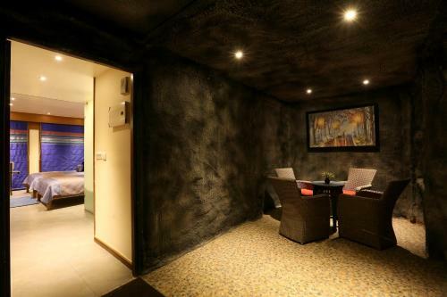 Hotel Brys Caves