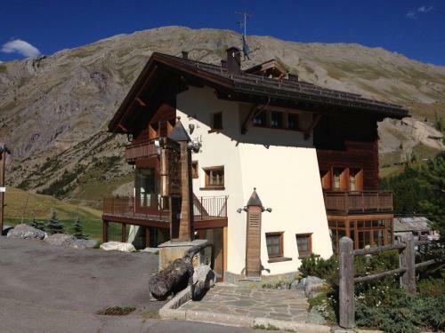 Hotel Bait De Angial