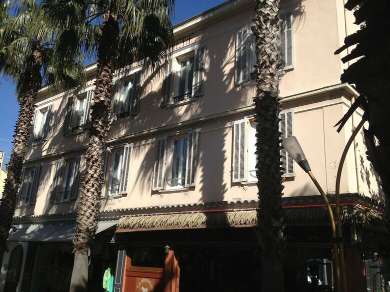 Hotel H�tel De La Pin�de