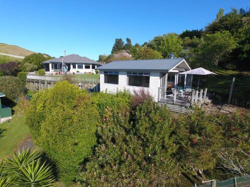 Mandhari Bed And Breakfast Cottage