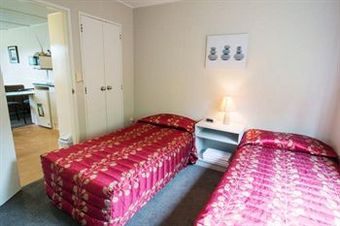 Pohutu Lodge Motel