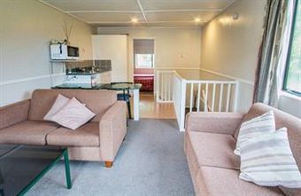 Pohutu Lodge Motel