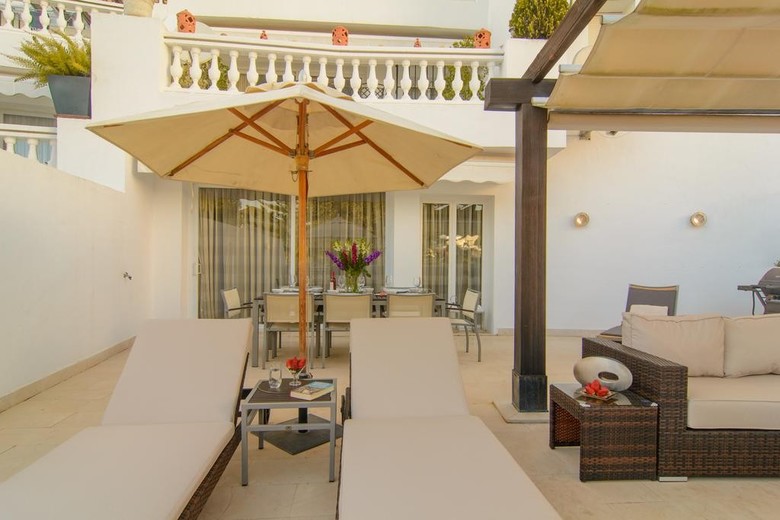 Designer Beachside Apartment Marbella