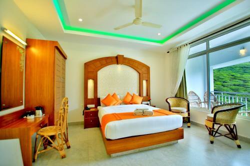 Hotel Monsoon Grande