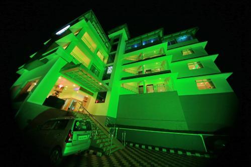 Hotel Monsoon Grande