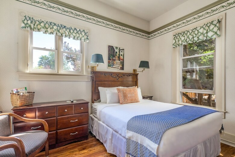 Bed & Breakfast Garden Street Inn