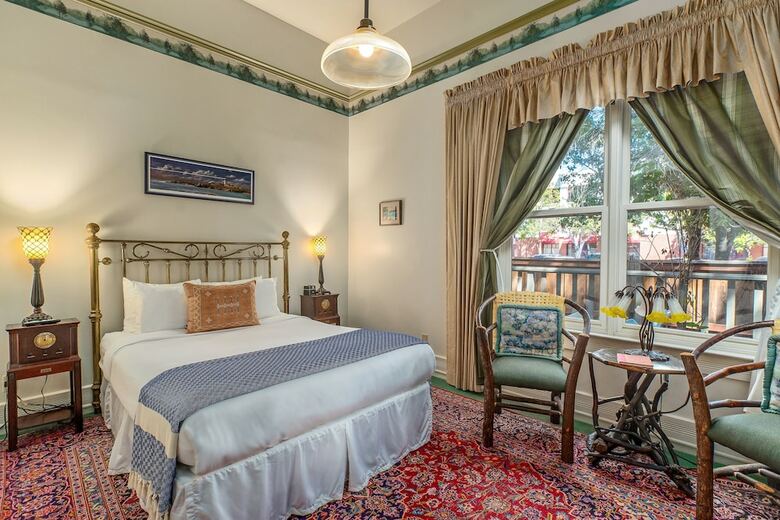 Bed & Breakfast Garden Street Inn