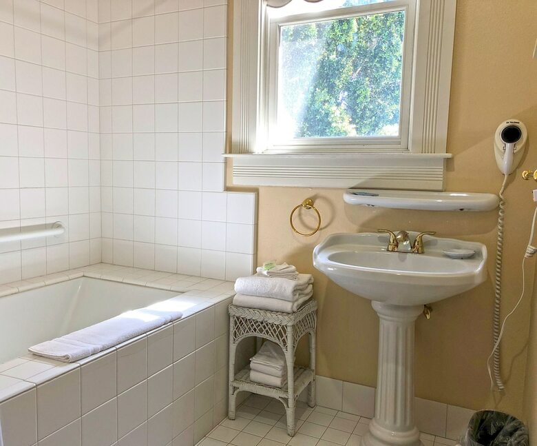 Bed & Breakfast Garden Street Inn