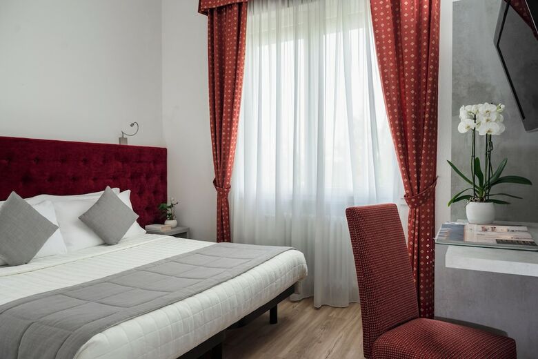 Hotel Mini Palace - Small & Charming