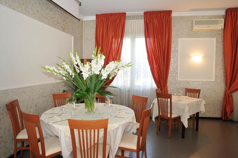 Hotel Mini Palace - Small & Charming
