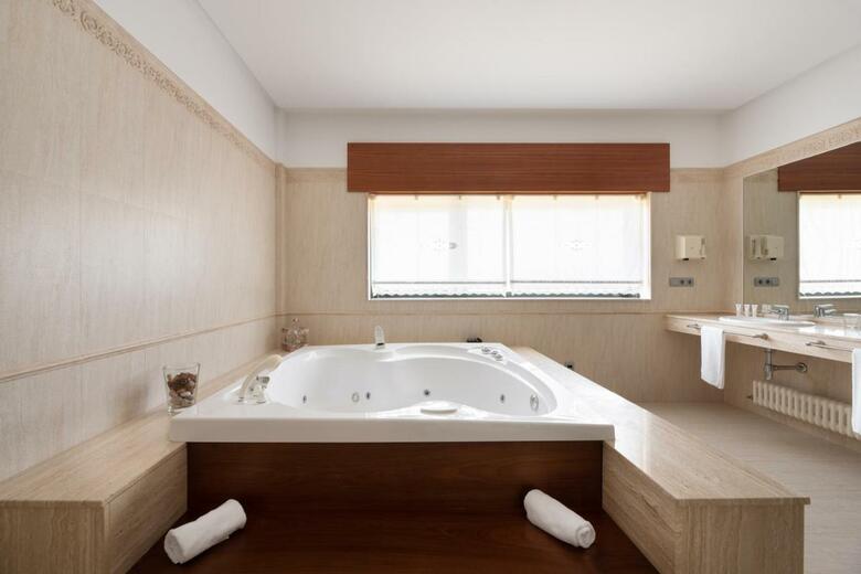 Hotel V�a Argentum - Spa Y Deporte