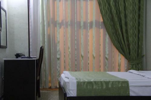 Avand Hotel