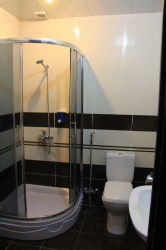 Avand Hotel