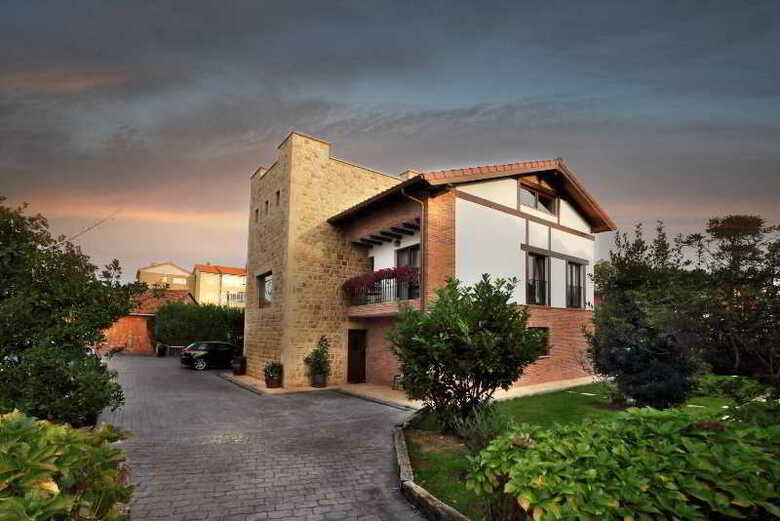 Hostal Torre De Quintana