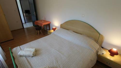 Two-bedroom Apartment Malinska Near Sea