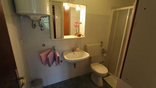 Two-bedroom Apartment Malinska Near Sea