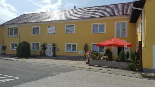 Bed & Breakfast Pension Haus Nova