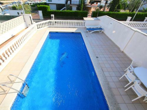 Three-bedroom Villa Empuriabrava Girona 1