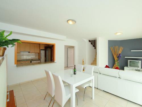 Three-bedroom Villa Empuriabrava Girona 1