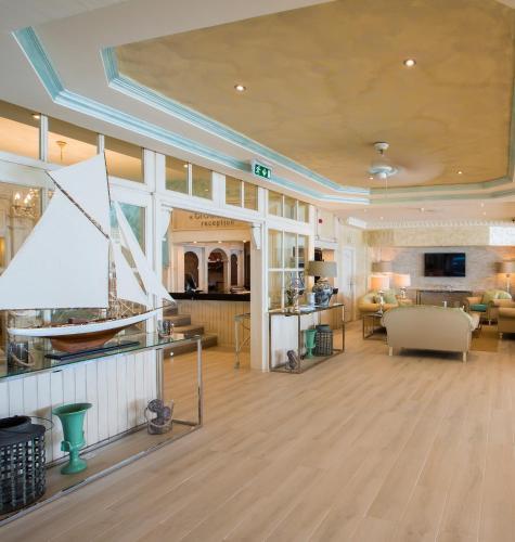 El Oceano Beach Hotel
