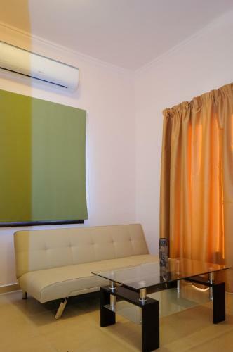 Hostal Ancient Tiryns