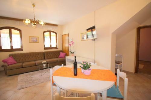 Apartment Porec, Mirna River 13