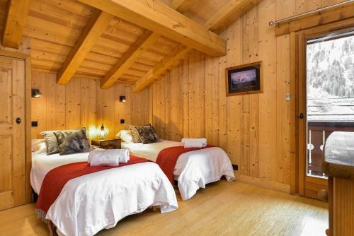 Yeti Lodge Chalets